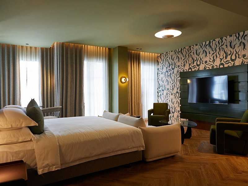 Executive Room