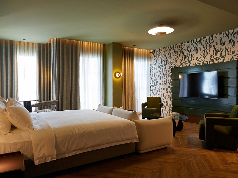 Executive Room